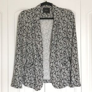 Aritzia Talula Kent Blazer